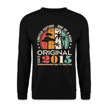 Legendary Since 2015 Born Vintage Birthday - Unisex Sweatshirt - black - Front - Alina (178cm) & Michal (187cm)