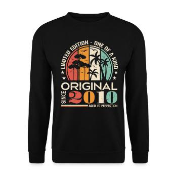 Legendary Since 2010 Born Vintage Birthday - Unisex Sweatshirt - black - Front - Alina (178cm) & Michal (187cm)