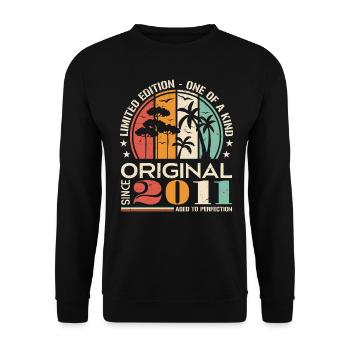Legendär seit 2011 Geboren Jahrgang Geburtstag - Unisex Pullover - Schwarz - Vorne - Alina (178cm) & Michal (187cm)