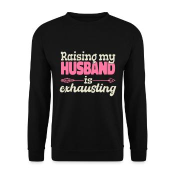 Die Erziehung meines Mannes ist anstrengend - Unisex Pullover - Schwarz - Vorne - Alina (178cm) & Michal (187cm)