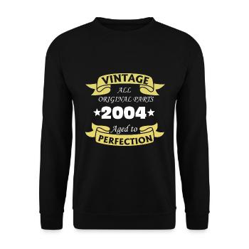 Jahrgang 2004 20 Jahre zur Perfektion gereift - Unisex Pullover - Schwarz - Vorne - Alina (178cm) & Michal (187cm)