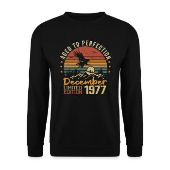Les Légendes Sont Nées En Décembre 1977 - 1977 - Sweat-shirt Unisexe - noir - Devant - Alina (178cm) & Michal (187cm)