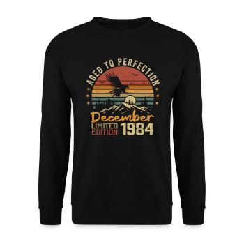 Die Legenden wurden im Dezember 1984 - 1984 geboren - Unisex Pullover - Schwarz - Vorne - Alina (178cm) & Michal (187cm)