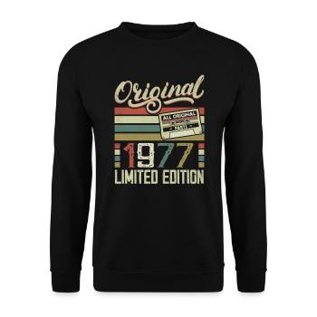 Jahrgang 1977 Retro Geburtstagsgeschenk 1977 - Unisex Pullover - Schwarz - Vorne - Alina (178cm) & Michal (187cm)