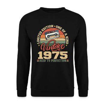 Jahrgang 1975 Retro Geburtstagsgeschenk 1975 - Unisex Pullover - Schwarz - Vorne - Alina (178cm) & Michal (187cm)