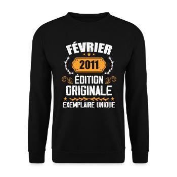 13th Birthday Gift Born in February 2011 - Unisex Sweatshirt - black - Front - Alina (178cm) & Michal (187cm)