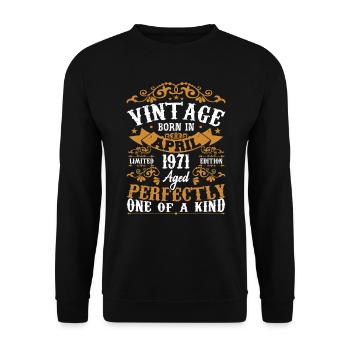 Die Legenden wurden im April 1971 geboren Geschenk 1971 - Unisex Pullover - Schwarz - Vorne - Alina (178cm) & Michal (187cm)