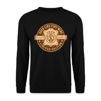 Aged Like Fine Wine 1970 Geburtstag Geschenkidee - Unisex Pullover - Schwarz - Vorne - Alina (178cm) & Michal (187cm)