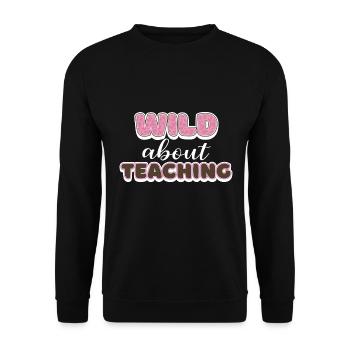Wild About Teaching Lehrer Schule Pre-K Tier - Unisex Pullover - Schwarz - Vorne - Alina (178cm) & Michal (187cm)