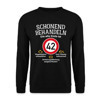 42. Geburtstag Schonend Behandeln 42 Alte Kiste 42 - Unisex Pullover - Schwarz - Vorne - Alina (178cm) & Michal (187cm)