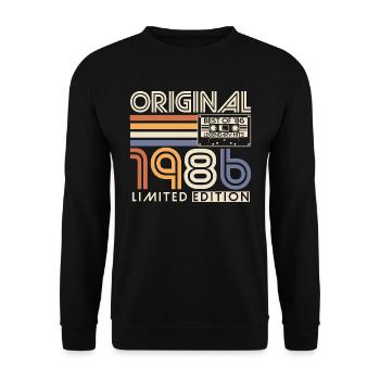 1986 Vintage Vintage Rétro Cadeau d’anniversaire - Sweat-shirt Unisexe - noir - Devant - Alina (178cm) & Michal (187cm)