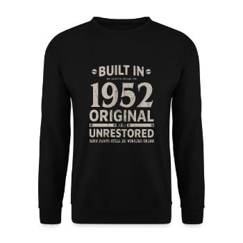BUILT IN 1952 LUSTIGES 70. GEBURTSTAG GESCHENK - Unisex Pullover - Schwarz - Vorne - Alina (178cm) & Michal (187cm)