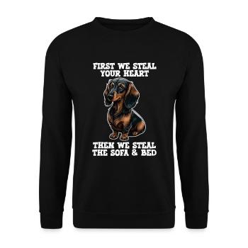 Dackelhund Zuerst stehlen wir dein Herz - Unisex Pullover - Schwarz - Vorne - Alina (178cm) & Michal (187cm)