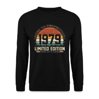 1979 Vintage né Vintage cadeau d’anniversaire - Sweat-shirt Unisexe - noir - Devant - Alina (178cm) & Michal (187cm)