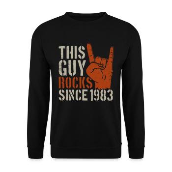 Ce mec est rock depuis l’anniversaire du millésime 1983 - Sweat-shirt Unisexe - noir - Devant - Alina (178cm) & Michal (187cm)