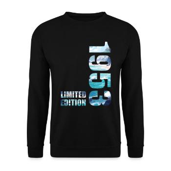 1953 Limited Edition T-Shirt Geburtstags Idee - Unisex Pullover - Schwarz - Vorne - Alina (178cm) & Michal (187cm)