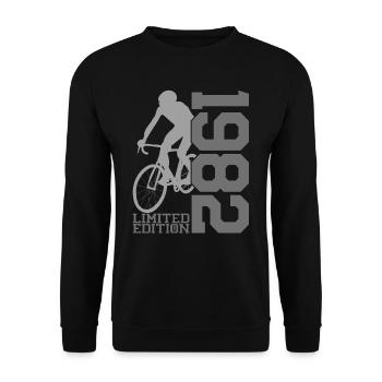1982 Limited Edition - Radrevolte - Unisex Sweatshirt - black - Front - Alina (178cm) & Michal (187cm)