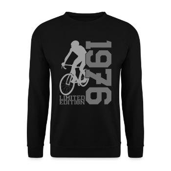 1976 Limited Edition - Biker Spirit - Unisex Pullover - Schwarz - Vorne - Alina (178cm) & Michal (187cm)