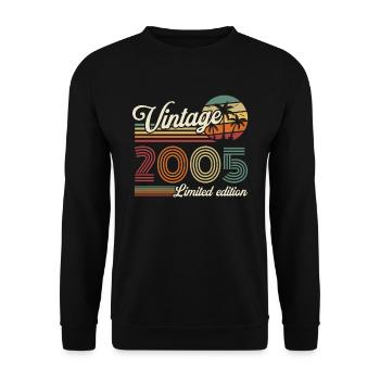 Vintage Rétro Cadeau Anniversaire pour Né en 2005 - Sweat-shirt Unisexe - noir - Devant - Alina (178cm) & Michal (187cm)