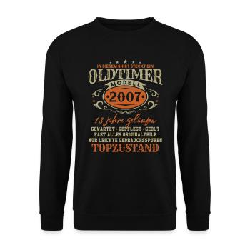 Oldtimer Modell 2007 Jahrgang Geburtstag Geschenk - Unisex Pullover - Schwarz - Vorne - Alina (178cm) & Michal (187cm)