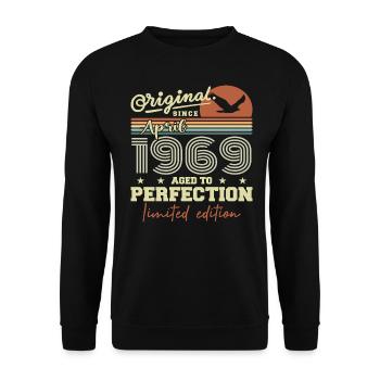 April 1969 Gift | 56th Anniversary April 1969 - Unisex Sweatshirt - black - Front - Alina (178cm) & Michal (187cm)