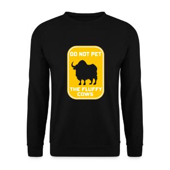 Streicheln Sie nicht die flauschigen Kühe - Unisex Pullover - Schwarz - Vorne - Alina (178cm) & Michal (187cm)