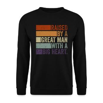 Aufgewachsen von einem großen Mann mit einem großen Herzen Vatertag - Unisex Pullover - Schwarz - Vorne - Alina (178cm) & Michal (187cm)