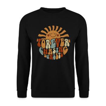 Forever Chasing Sunsets Retro Summer Vacation - Unisex Sweatshirt - black - Front - Alina (178cm) & Michal (187cm)