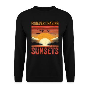 Forever Chasing Sunsets Retro Summer Vacation - Unisex Sweatshirt - black - Front - Alina (178cm) & Michal (187cm)