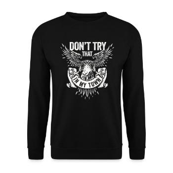 Versuchen Sie das in einer Kleinstadt American Flag Eagle - Unisex Pullover - Schwarz - Vorne - Alina (178cm) & Michal (187cm)