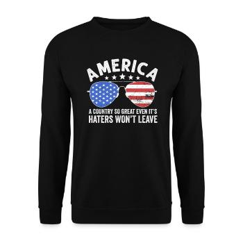 Amerika: Ein Land, das so großartig ist, dass die USA patriotisch sind - Unisex Pullover - Schwarz - Vorne - Alina (178cm) & Michal (187cm)