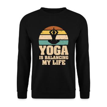 Yoga balanciert mein Leben - Unisex Pullover - Schwarz - Vorne - Alina (178cm) & Michal (187cm)