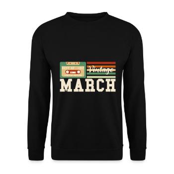 66. Geburtstag März Jahrgang 1957 Vintage - Unisex Pullover - Schwarz - Vorne - Alina (178cm) & Michal (187cm)