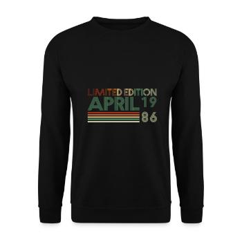 37th birthday April Vintage 1986 Vintage - Unisex Sweatshirt - black - Front - Alina (178cm) & Michal (187cm)