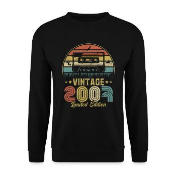 Vintage-Kassette 2007 - Unisex Pullover - Schwarz - Vorne - Alina (178cm) & Michal (187cm)