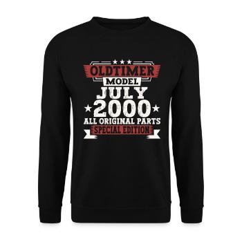 Oldtimer July 2000 22nd Birthday Gift Men - Unisex Sweatshirt - black - Front - Alina (178cm) & Michal (187cm)