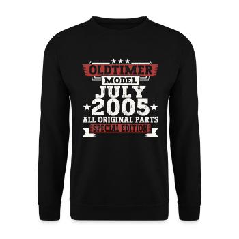 Oldtimer July 2005 17th Birthday Gift Men - Unisex Sweatshirt - black - Front - Alina (178cm) & Michal (187cm)