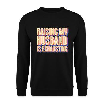 Mein Mann zu erheben ist anstrengendmein Mann Hemd - Unisex Pullover - Schwarz - Vorne - Alina (178cm) & Michal (187cm)