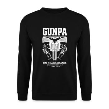 Gunpa Revolver Lustiger Gun Opa Vatertag GunpaWaff - Unisex Pullover - Schwarz - Vorne - Alina (178cm) & Michal (187cm)