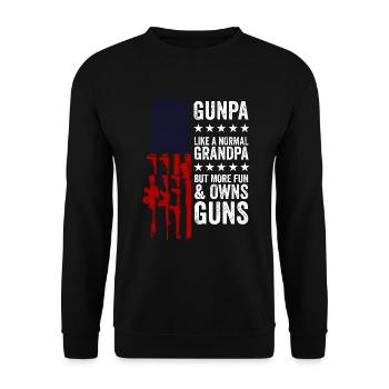 Gunpa wie ein normaler Opa, besitzt aber Waffen Gu - Unisex Pullover - Schwarz - Vorne - Alina (178cm) & Michal (187cm)