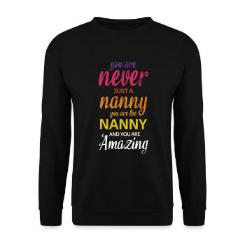 Sie Sind Nie Nur Ein Kindermädchen, Für Das Sie - Unisex Pullover - Schwarz - Vorne - Alina (178cm) & Michal (187cm)
