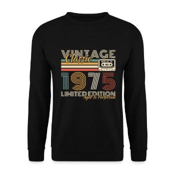 1975 Vintage Retro Geburtstagsgeschenk - Unisex Pullover - Schwarz - Vorne - Alina (178cm) & Michal (187cm)
