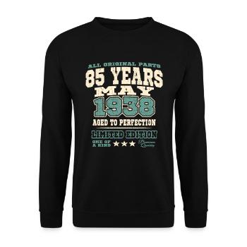 Aged to perfection may 1938 - 85 years old - Unisex Sweatshirt - black - Front - Alina (178cm) & Michal (187cm)