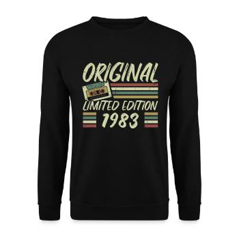 Jahrgang 1983 Retro 1983 Geburtstagsgeschenk - Unisex Pullover - Schwarz - Vorne - Alina (178cm) & Michal (187cm)