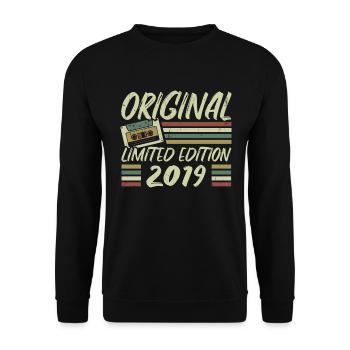 Vintage 2019 Retro Geburtstagsgeschenk 2019 - Unisex Pullover - Schwarz - Vorne - Alina (178cm) & Michal (187cm)