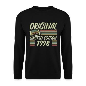 Jahrgang 1998 Retro 1998 Geburtstagsgeschenk - Unisex Pullover - Schwarz - Vorne - Alina (178cm) & Michal (187cm)