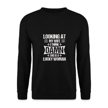 Wenn Sie Ihre Frau verdammt ansehen, ist sie ein glücklicher Ehemann - Unisex Pullover - Schwarz - Vorne - Alina (178cm) & Michal (187cm)