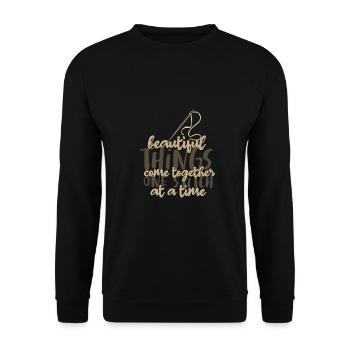 Näherin Schöne Dinge kommen zusammen - Unisex Pullover - Schwarz - Vorne - Alina (178cm) & Michal (187cm)