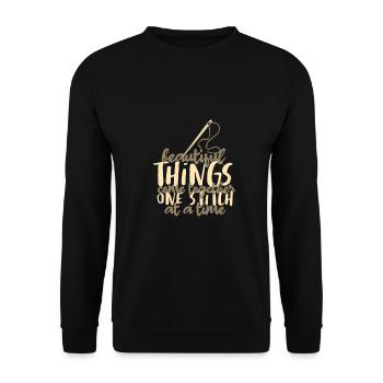 Näherin Schöne Dinge kommen zusammen - Unisex Pullover - Schwarz - Vorne - Alina (178cm) & Michal (187cm)