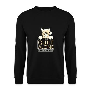 Katzenliebende Quilter-Geschenke Quilt Niemals alleine Ich habe - Unisex Pullover - Schwarz - Vorne - Alina (178cm) & Michal (187cm)